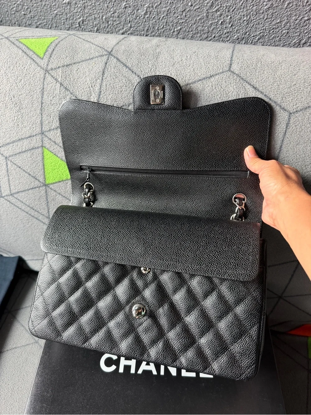 CHANEL Black Quilted Leather Chain Shoulder Bag/Jumbo double flap SHW